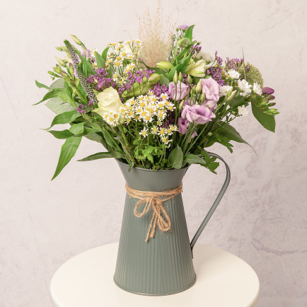 Luxe Hand Tied Monthly Flower  - Mt09 Chain Sprocket Set 525 Pitch review and price